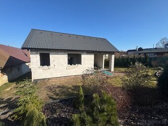 Prodej hrubé stavby rodinného domu 3+kk v obci Bukovina u Hr