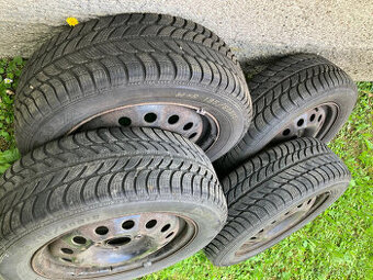 (Rezervace do 19.10) Zimní pneumatiky 195/60 R15 88T