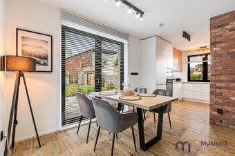 Prodej rodinného domu 82 m2, pozemek 465 m2 - 1