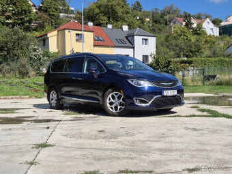 Chrysler Pacifica 3,6L V6, 7 míst, LPG