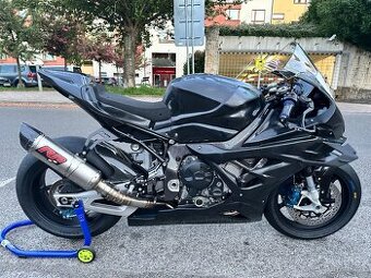 BMW M1000RR