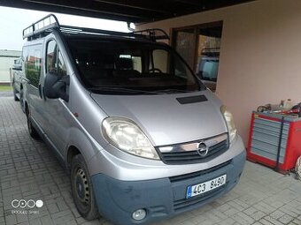 Opel Vivaro 2,0 combi,tažné zařízení