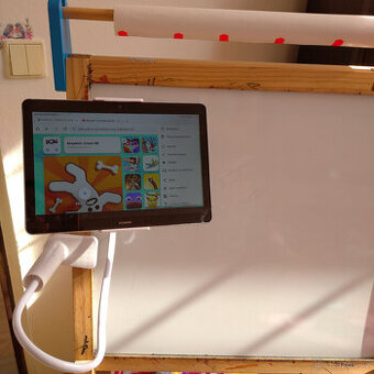 Flexibilní držák na mobil/tablet