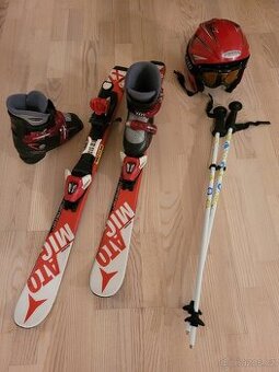 Dětské lyže Atomic 90cm + boty, hůlky, helma a brýle