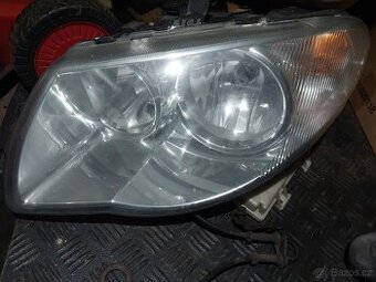Chrysler Voyager RG EU přední světlo lampa 2001-2007 levá a