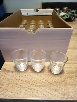 Skleničky na panáky – 29 ks – vše za 400 Kč