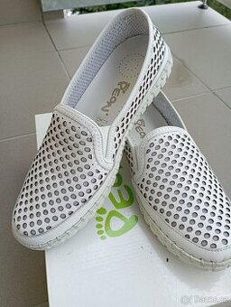 Kožené dámské polobotky