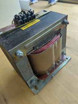 Transformátor 230V - 115V - 1