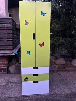 IKEA STUVA Zelená vysoká dětská skřínka