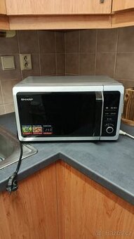 Mikrovlnná trouba SHARP