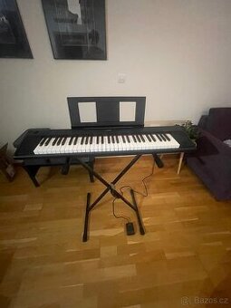 YAMAHA - digitální klávesy NP-12B