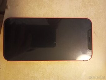 iPhone 12, baterie 100%