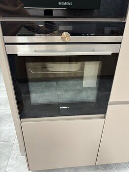 Vestavná trouba Siemens