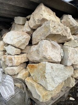 Kameny na suchou zídku