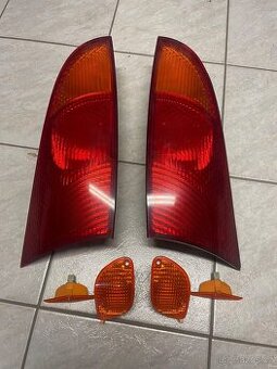 Zadní světla ford Focus MK1