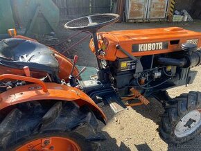 Kubota b7000