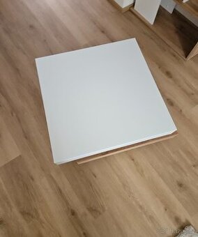 Konferenční stolek – elegantní, praktický a otočný