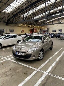 Renault Mégane III hatchback 1.5 dCi, 2010, automat – 140000