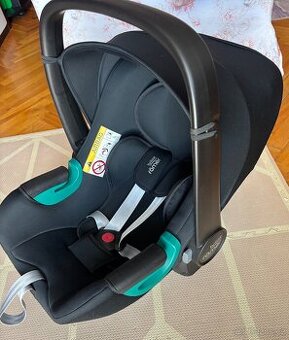 Autosedačka pro miminko BRITAX RÖMER Baby-Safe 3