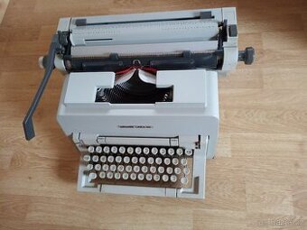 Psací stroj Olivetti Linea 98