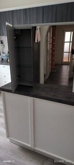 Prodám koupelnovou skříňku s Led osvětlením. - 1