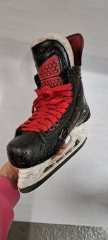 Prodám dětské hokejové brusle Bauer Vapor X1 vel.40,5