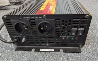 Měnič napětí+UPS+nabíječ 12V/230V/3000W.