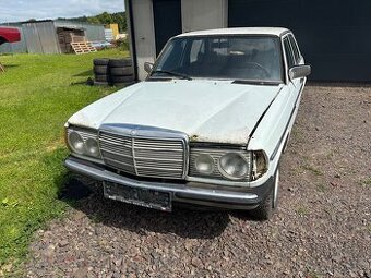 Mercedes w123 200D na dily