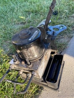 Řídící jednotka pumpa ABS 1K0614517AC