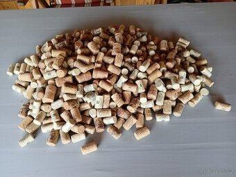 Korkové špunty-500 kusů