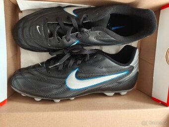 Kopačky Nike 38