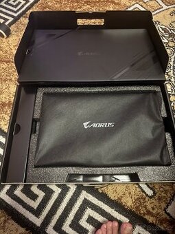 herní Notebook Aorus 17 Ye5