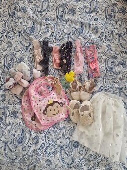 Balík oblečení pro holčičku do 1 roku