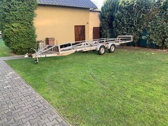 Přívěsný vozík bržděný