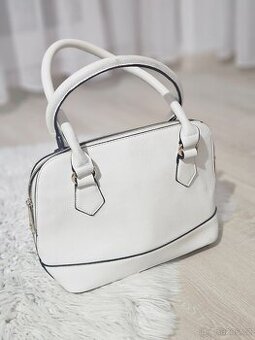 Bílá crossbody kabelku