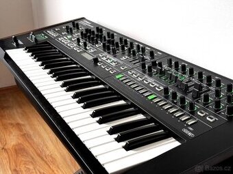 Roland System-8 syntezátor (Analog Circuit Behavior)