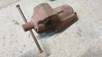 Nabízím svěrák dílenský .