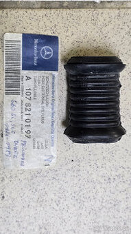 MERCEDES W107 r.v. 1984-89, dveřní průchodka A1078210197