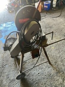 Pokosová pila na železo / na kov