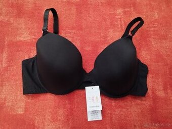 podprsenky a kalhotky