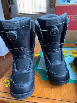 Snowboard boty 39,5