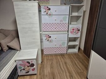 Dětský nábytek Minnie – set (postel, skříň, komody, stůl...)
