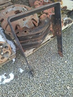 Zetor uřI prední závaží