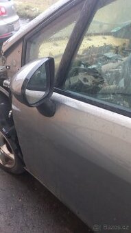Opel meriva B 2014 levé přední dveře kompletni