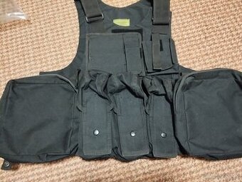 Taktická vesta černá