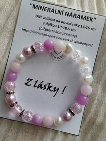 Náramek z minerálů s perlami