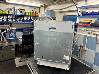 Myčka nádobí WHIRPOOL, REPASOVANÁ SE ZÁRUKOU