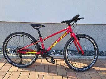 Dívčí kolo SUP F.L.Y. 24