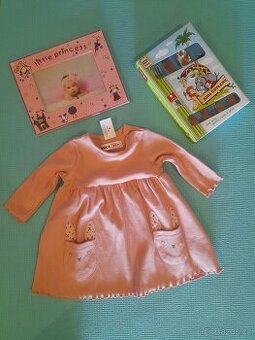 šaty, příbor, rámeček