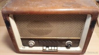 Nabízím pro sběratele  dvě stará rádia